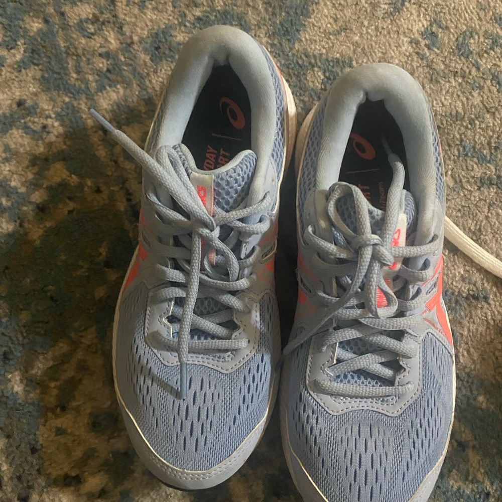 ASICS shoes size 7.5